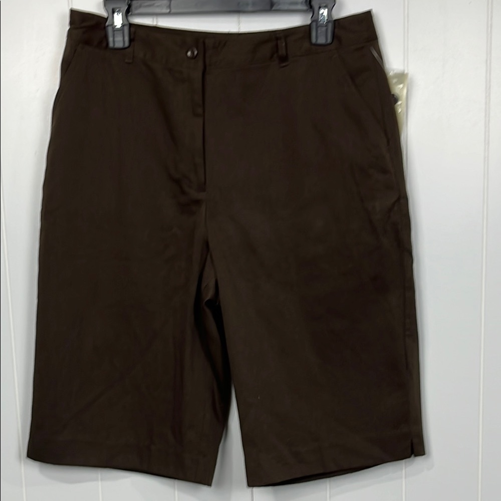 Studio Works Womens Shorts 14 Chocolate Zip/Button Close Pockets Cotton/Poly NWT